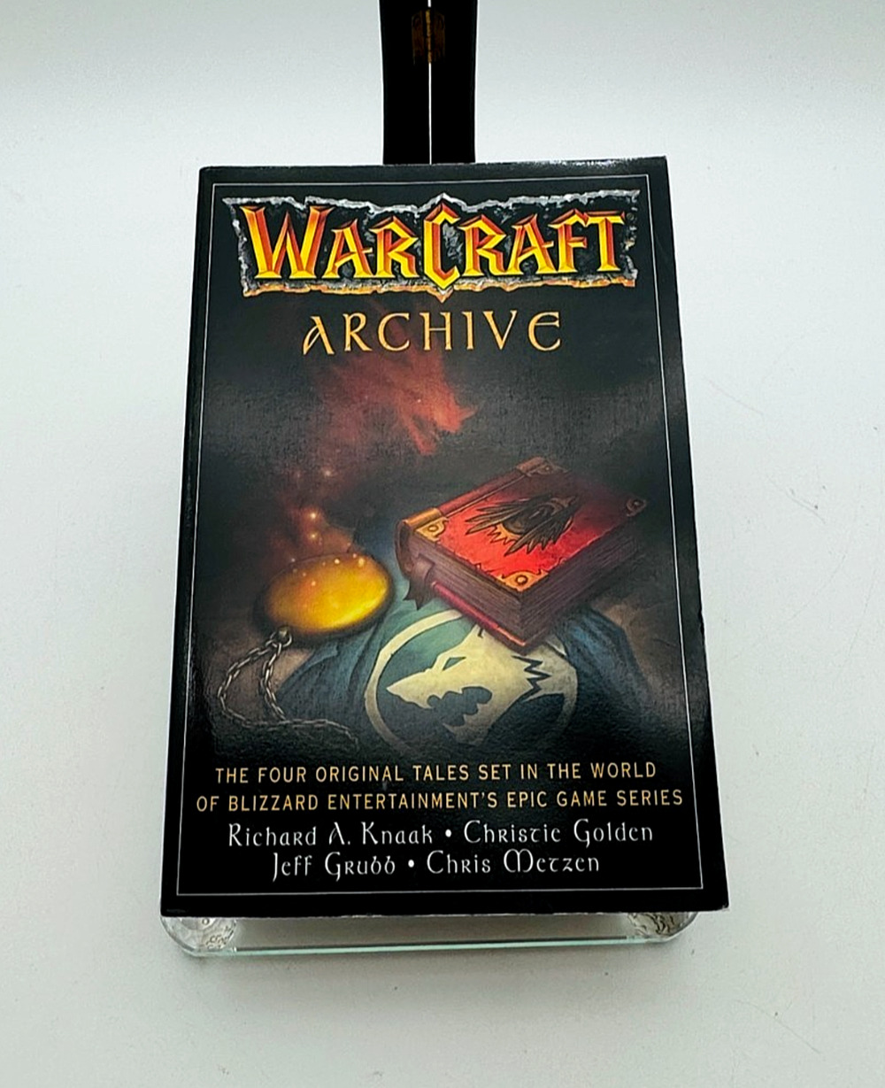 The Warcraft Archive Paperback 2006 Blizzard Knaak Golden Grubb Metzen 1st Print